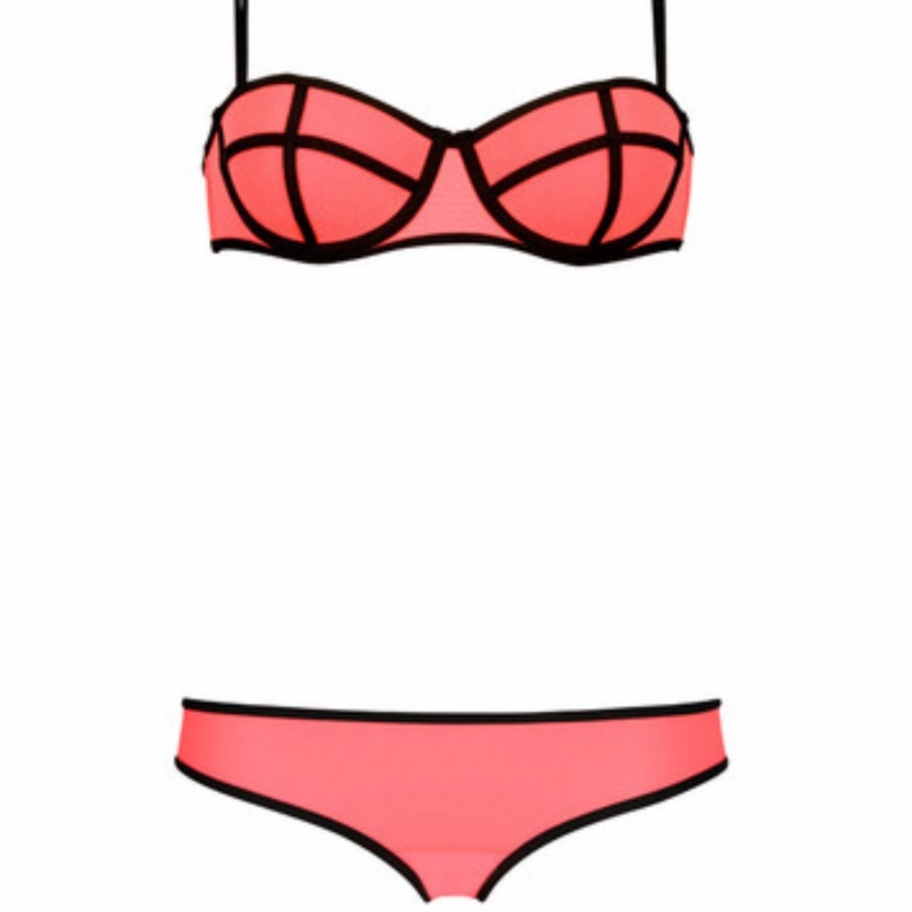 CHAMPAGNE CORAL TRIANGL